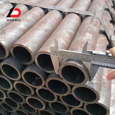 API 5L ASTM A36 Gr. B Sch40 Sch80 Sch 30 Bezszwedzą rurę ze stali węglowej o długości 6m 12m